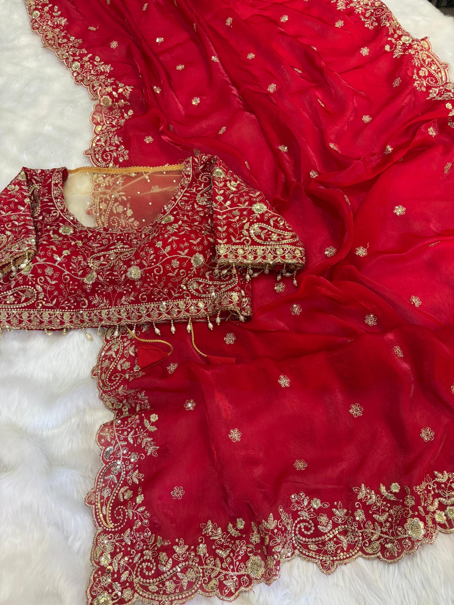 JP51 - Grand readymade blouse + saree combo