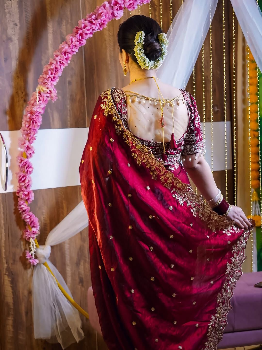 JP51 - Grand readymade blouse + saree combo