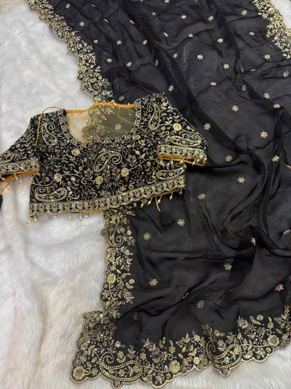 JP51 - Grand readymade blouse + saree combo